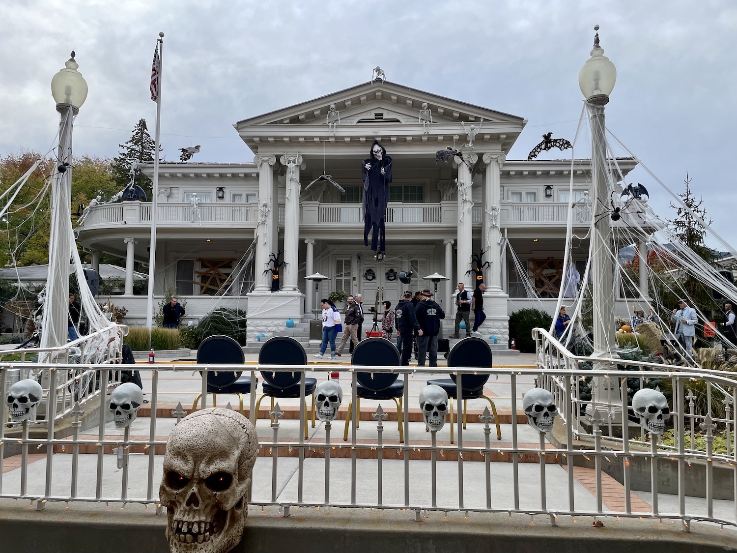 Trickortreaters descend on Governor’s Mansion Serving Carson City